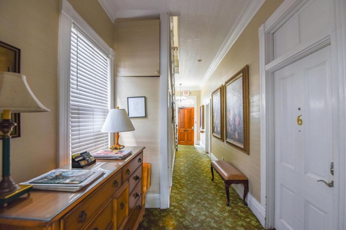 Curry House - Pool, King Bed & Balcony! Room 7 키웨스트 외부 사진