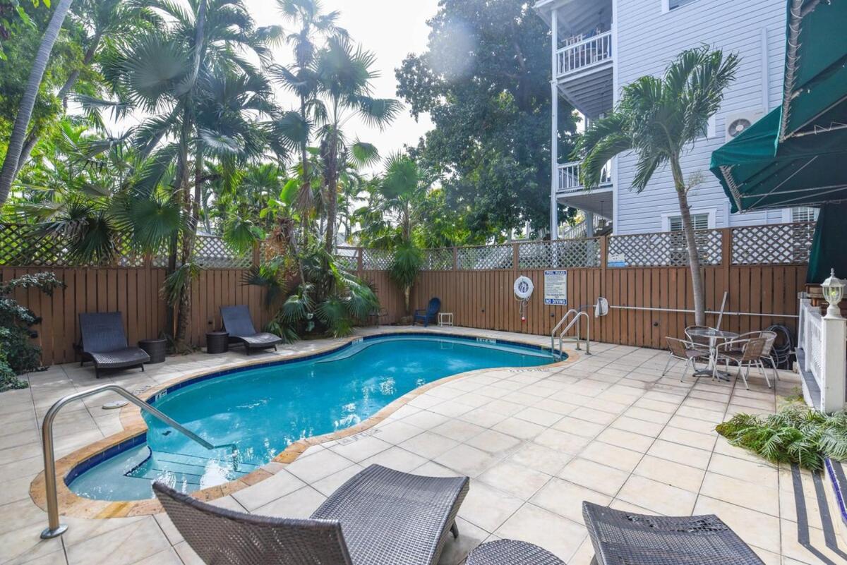 Curry House - Pool, King Bed & Balcony! Room 7 키웨스트 외부 사진